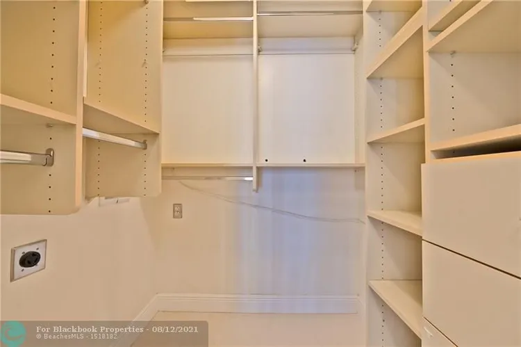 Yacht Harbour #7A image #19