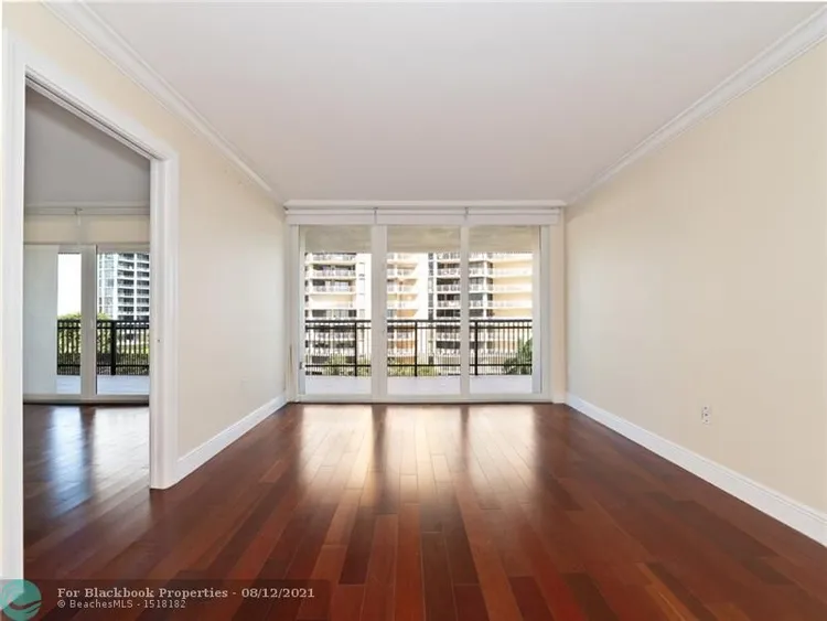 Yacht Harbour #7A image #9