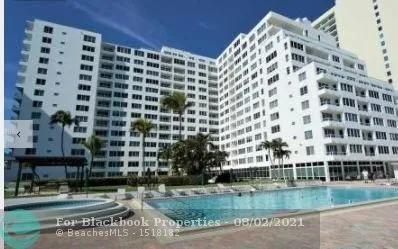 Carriage Club North #805 image #14