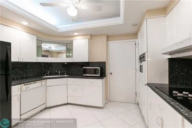 Coral Ridge Towers #1012 image #6