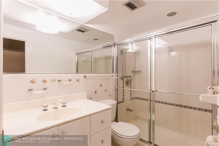 Coral Ridge Towers #1012 image #9