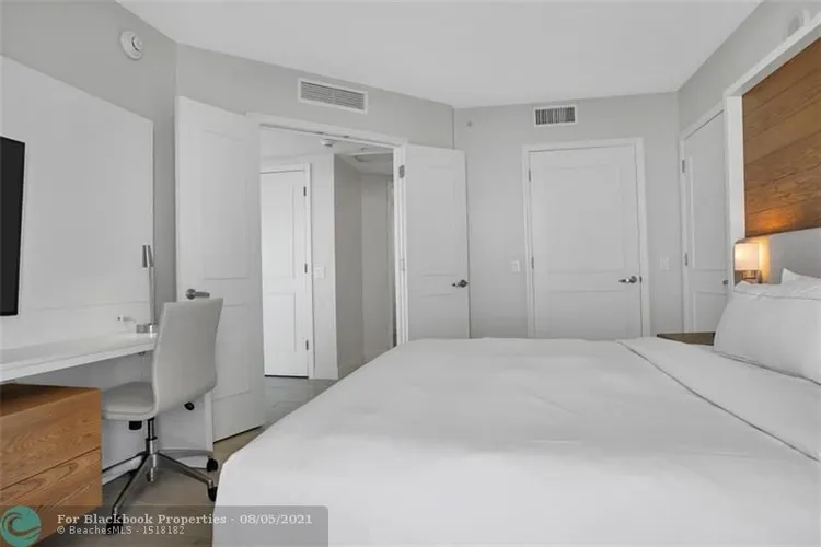 Hilton Q Club #1517 image #20