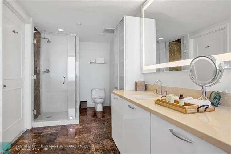 Hilton Q Club #1517 image #26