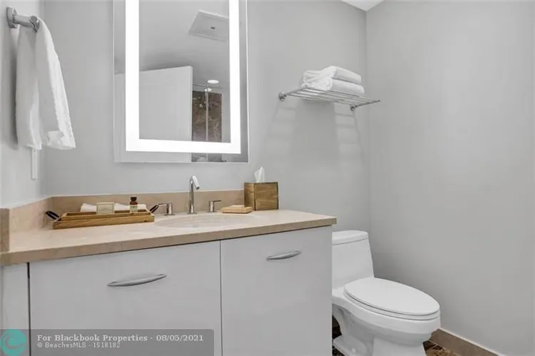 Hilton Q Club #1517 image #27