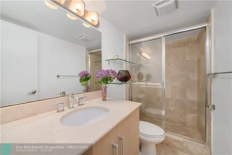 Harbour House #1432 image #12