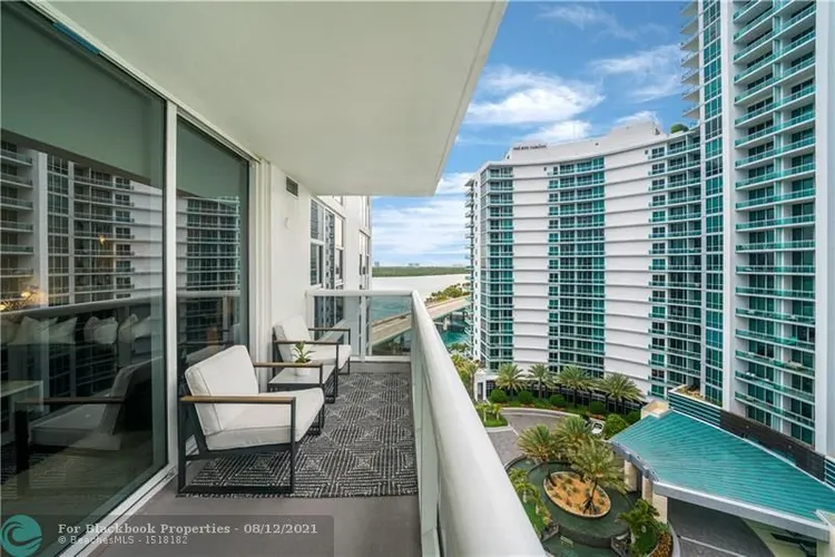 Harbour House #1432 image #17