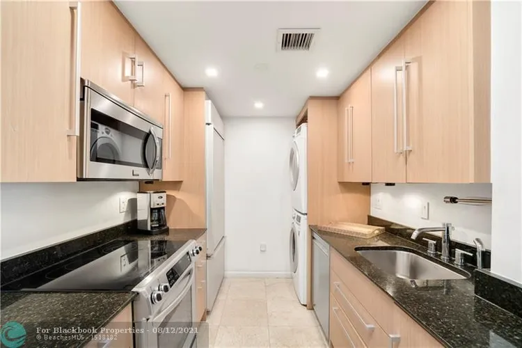 Harbour House #1432 image #8