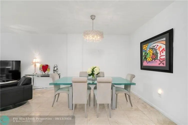 Harbour House #1432 image #9