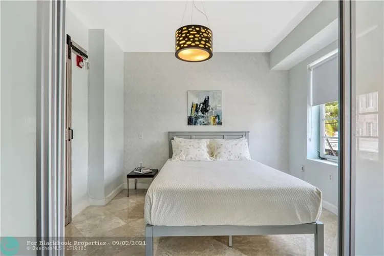 Carlyle Condo Hotel #3C image #13