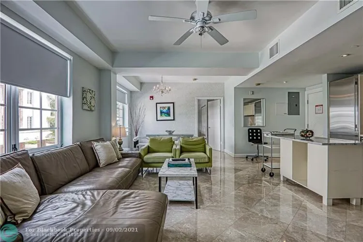 Carlyle Condo Hotel #3C image #19