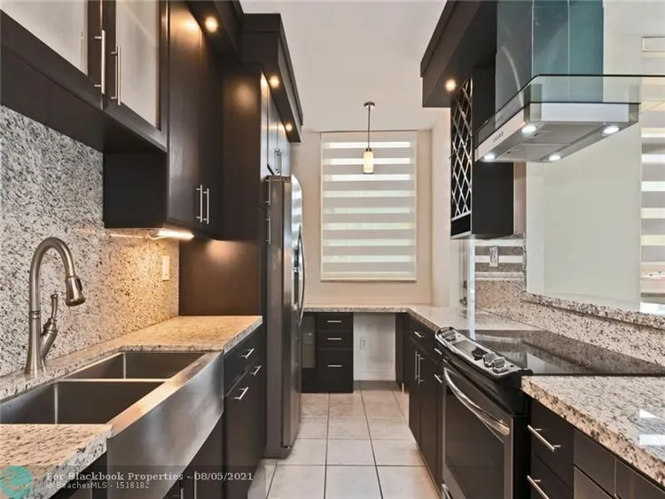 Oxford Towers #106 image #11