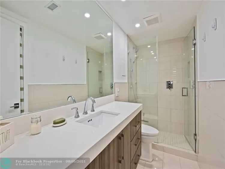 Oxford Towers #106 image #25