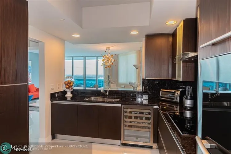 Trump Hollywood #2901 image #10