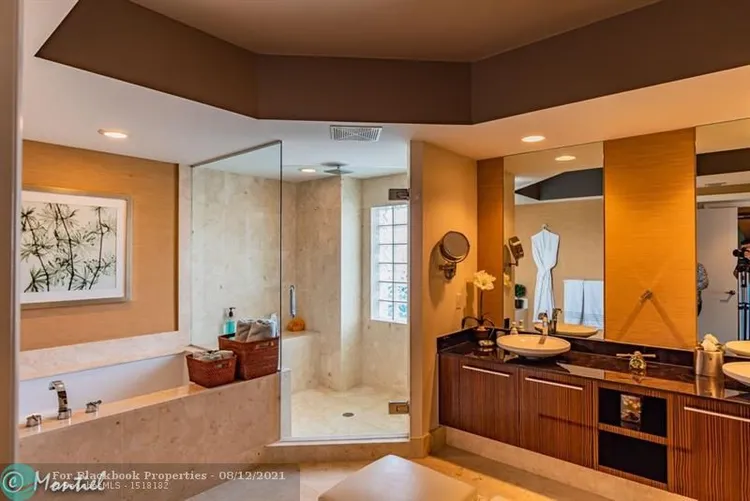 Trump Hollywood #2901 image #12