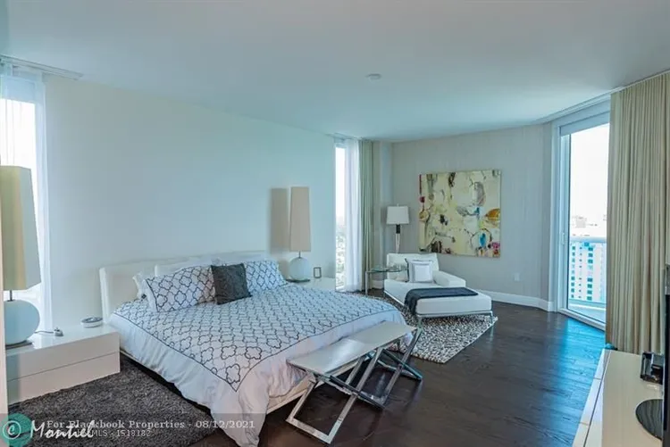 Trump Hollywood #2901 image #17