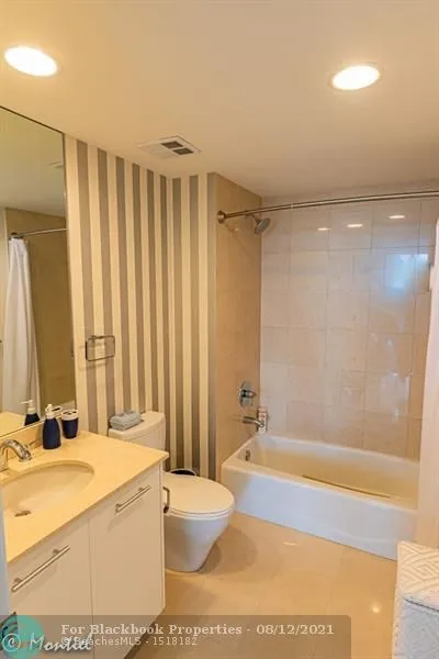 Trump Hollywood #2901 image #23