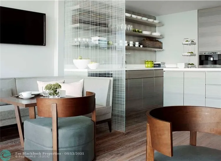 Trump Hollywood #2901 image #42