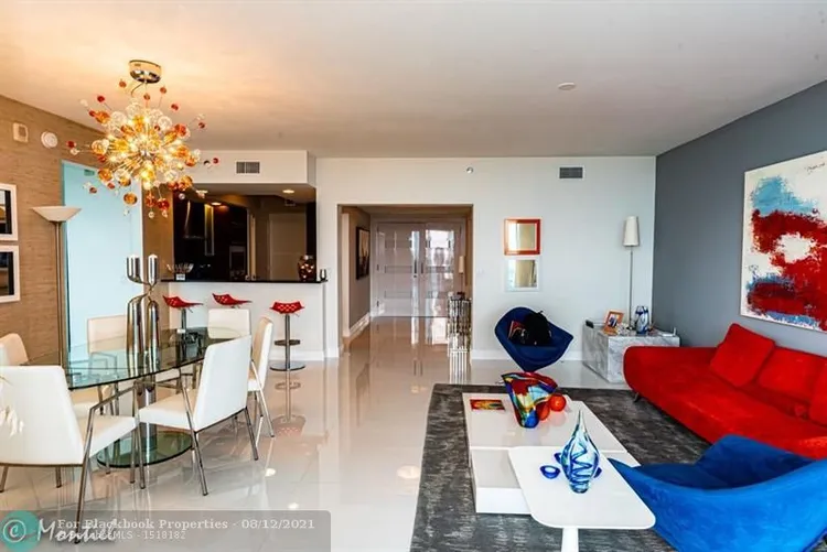 Trump Hollywood #2901 image #6