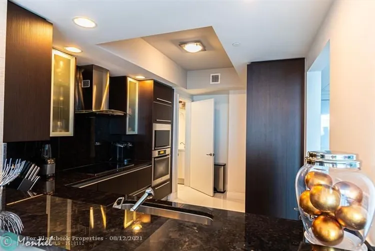 Trump Hollywood #2901 image #9