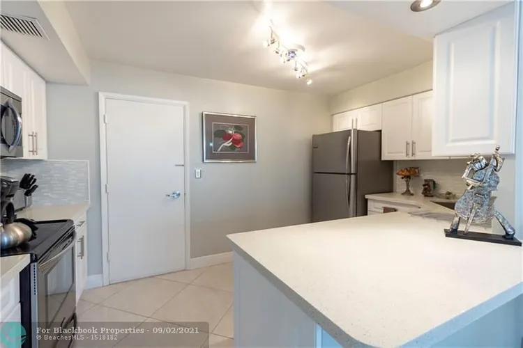 Coral Ridge Towers East #211 image #10