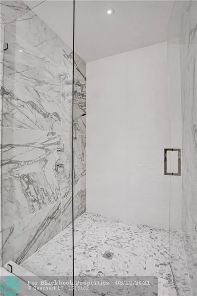 The Wave on Bayshore #201 image #26