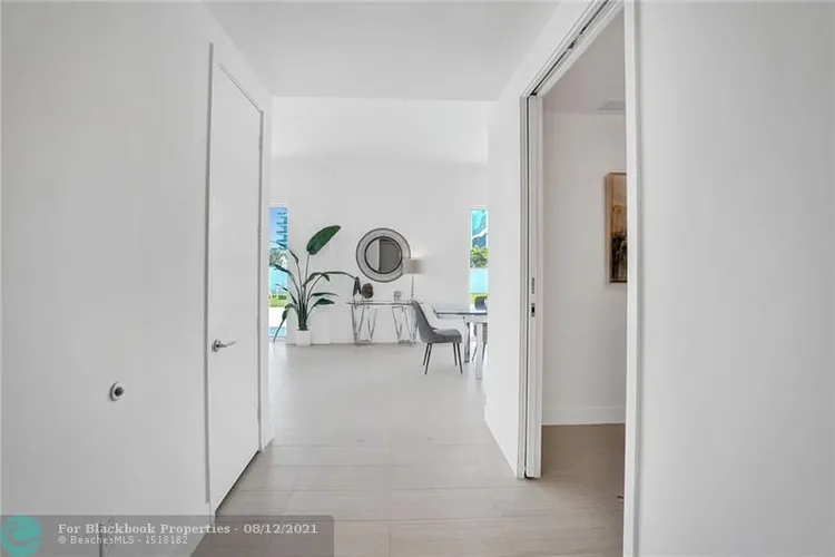 The Wave on Bayshore #201 image #9