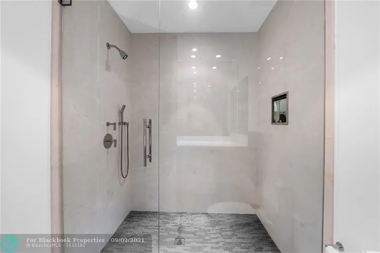 La Rive #PH2 image #30