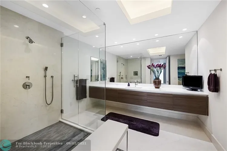 La Rive #PH2 image #31