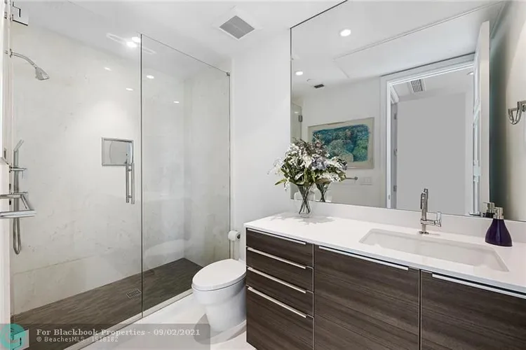 La Rive #PH2 image #40