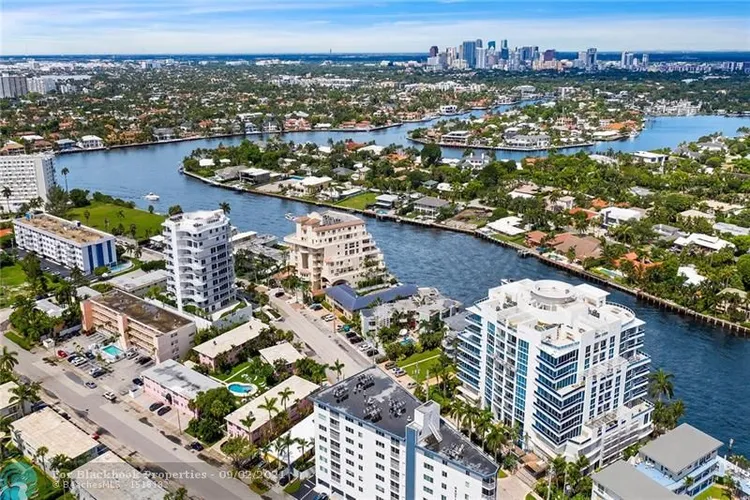 La Rive #PH2 image #60