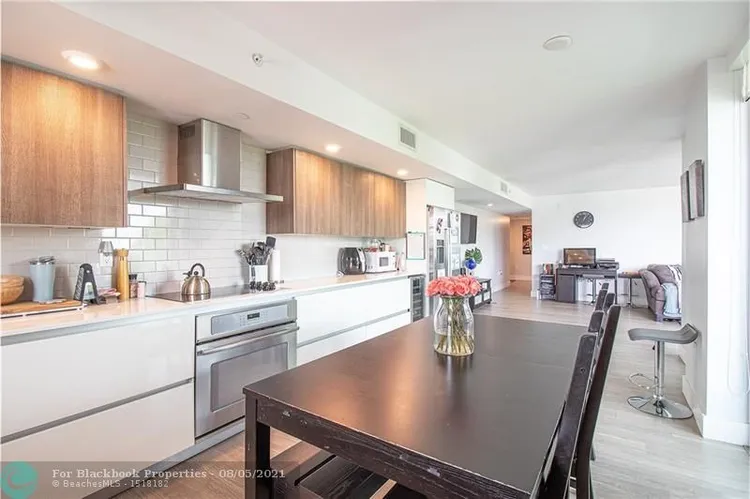 The Club at Bay Harbor #504 image #11