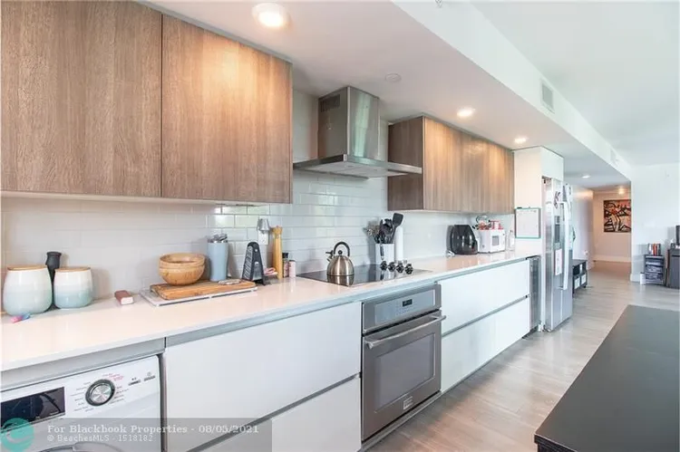 The Club at Bay Harbor #504 image #12