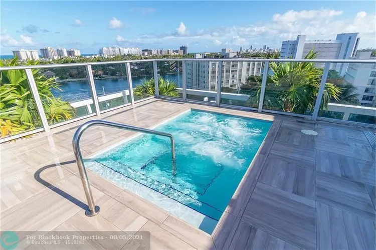 The Club at Bay Harbor #504 image #36