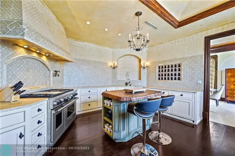 Alhambra Place #1401 image #14