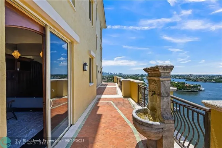 Alhambra Place #1401 image #18