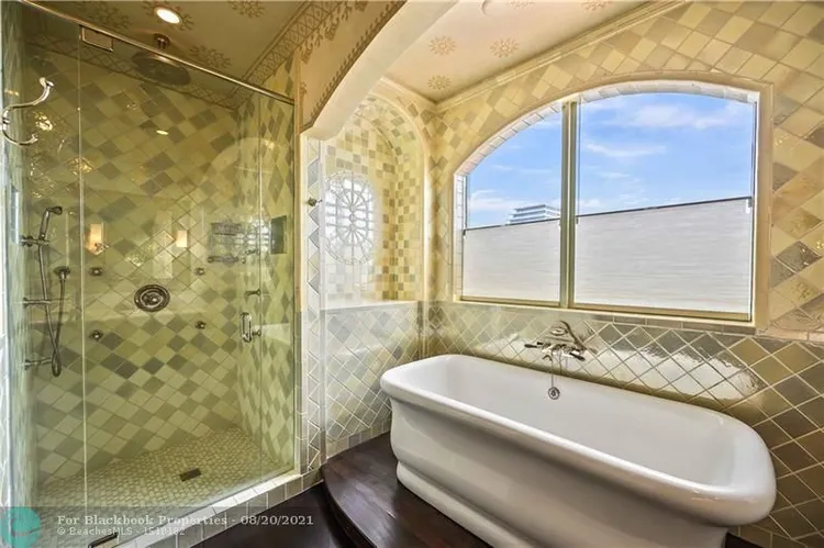 Alhambra Place #1401 image #26