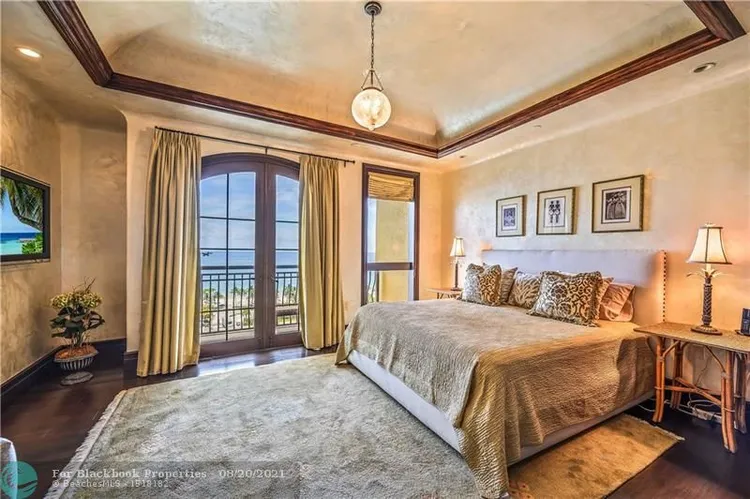 Alhambra Place #1401 image #38