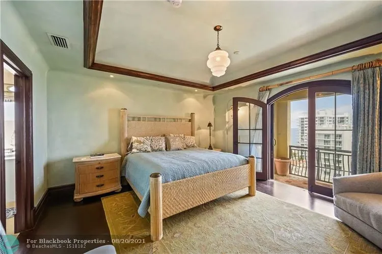 Alhambra Place #1401 image #43