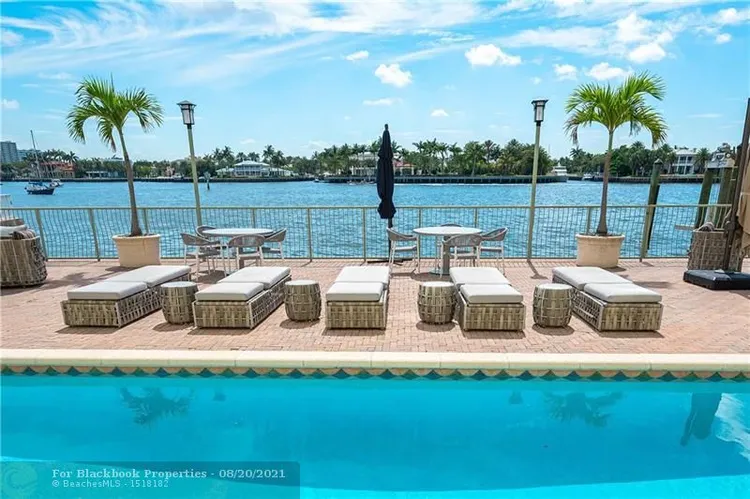 Alhambra Place #1401 image #6