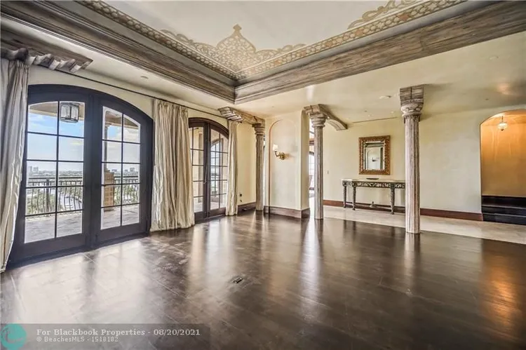 Alhambra Place #1401 image #9