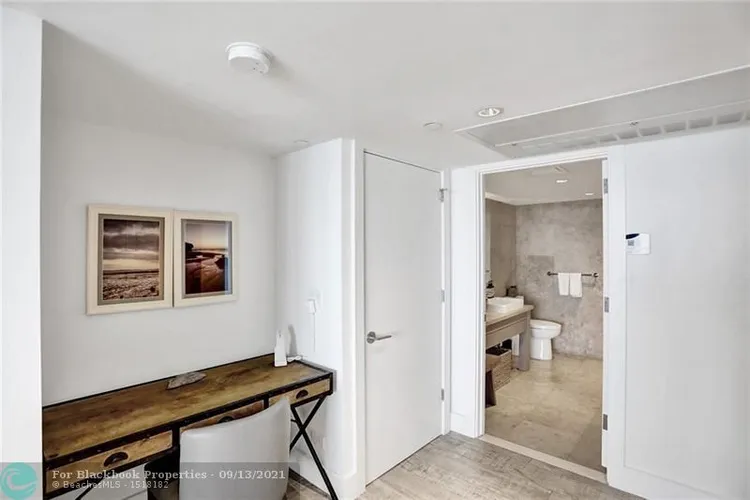 1 Hotel & Homes #1422 image #11