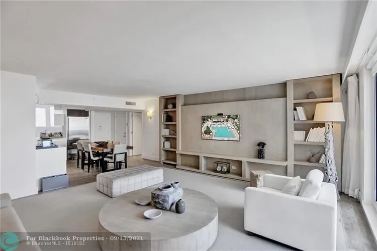 1 Hotel & Homes #1422 image #12