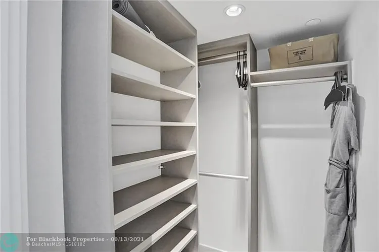 1 Hotel & Homes #1422 image #18