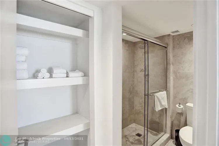 1 Hotel & Homes #1422 image #24