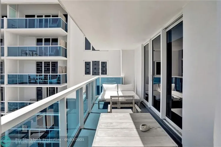 1 Hotel & Homes #1422 image #27