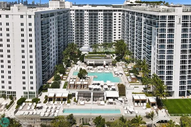 1 Hotel & Homes #1422 image #42