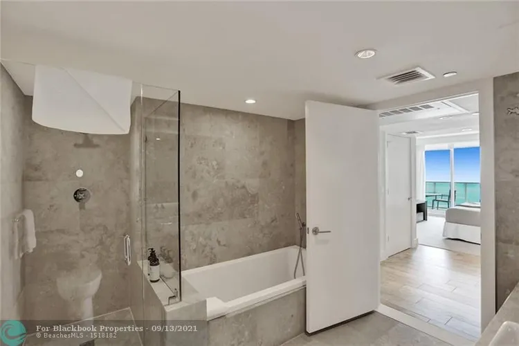 1 Hotel & Homes #1422 image #53