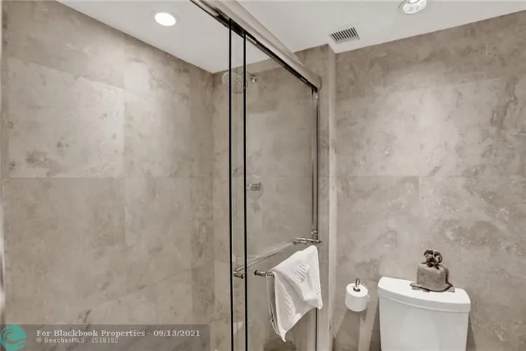 1 Hotel & Homes #1422 image #54