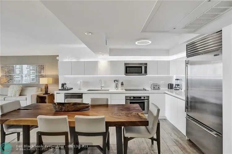 1 Hotel & Homes #1422 image #7