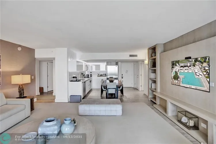 1 Hotel & Homes #1422 image #9